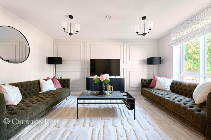 4 Bedroom End Of Terrace House For Sale In Barton Road, Ascot, SL5