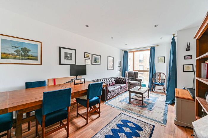 1 Bedroom Flat To Rent In Sumner Road, Peckham, London, SE15