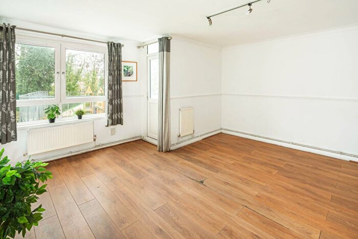 Studio For Sale In Drakefell Road, London, SE14