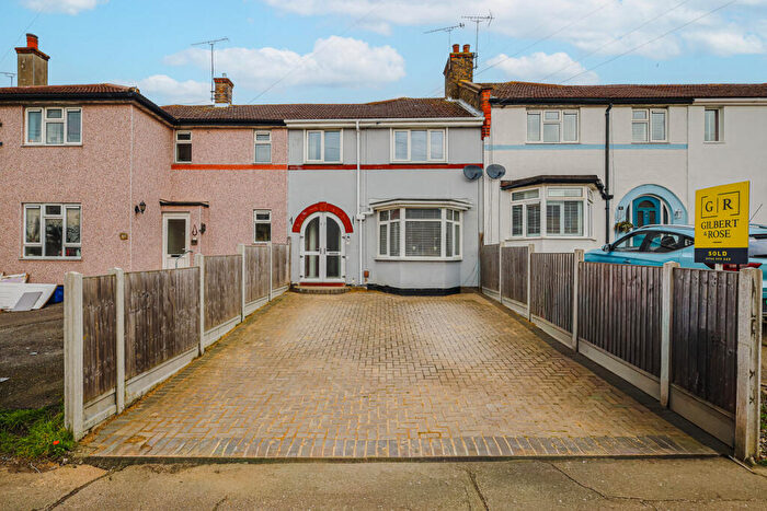 3 Bedroom Terraced House For Sale In Manchester Drive, Leigh-on-sea, SS9