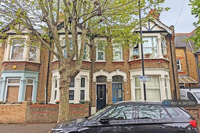 2 Bedroom Flat To Rent In Wanlip Road, London, E13
