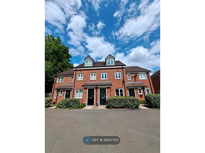 3 Bedroom Terraced House To Rent In Greyhound Road, Coventry, CV6
