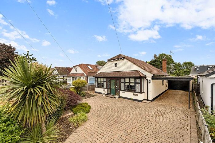 3 Bedroom Bungalow For Sale In Scotts Avenue, Sunbury-On-Thames, TW16
