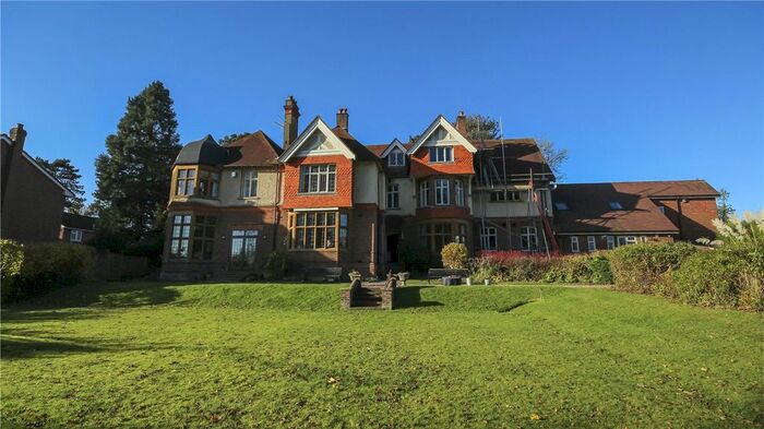 3 Bedroom Flat To Rent In Cross Oak Road, Berkhamsted, HP4