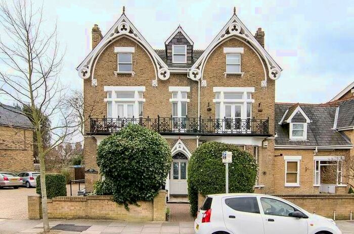 1 Bedroom Flat To Rent In Ennerdale Road, Richmond, Surrey, Uk, TW9