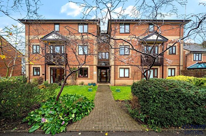 1 Bedroom Flat For Sale In The Mulberrys, Royal Wootton Bassett, SN4