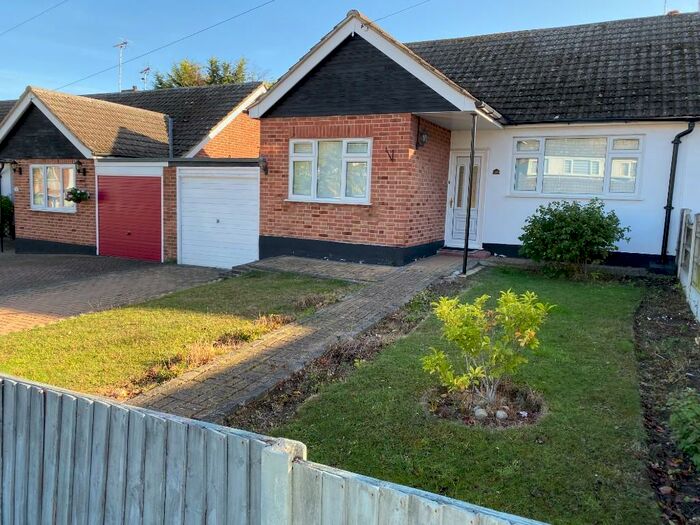 2 Bedroom Semi-Detached Bungalow To Rent In Marylands Avenue, Hockley, Essex, SS5