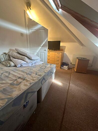 2 Bedroom Flat To Rent In Rydal Avenue, Tilehurst, RG30