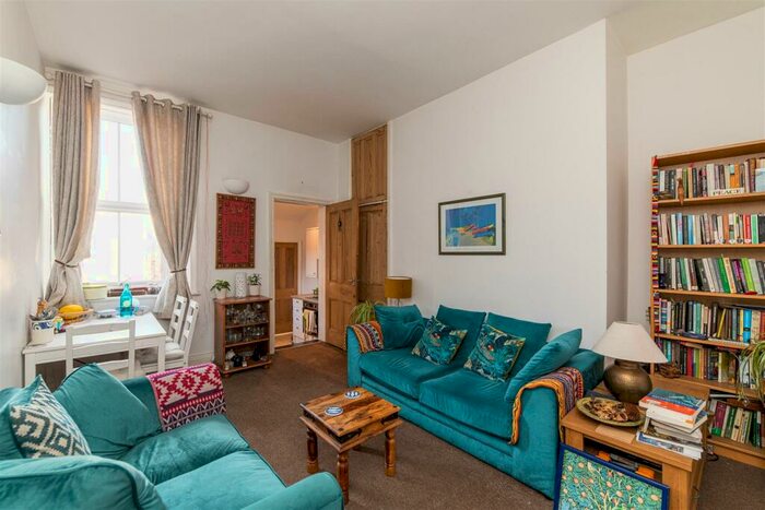 3 Bedroom Flat To Rent In Tosson Terrace, Heaton, Newcastle Upon Tyne, NE6