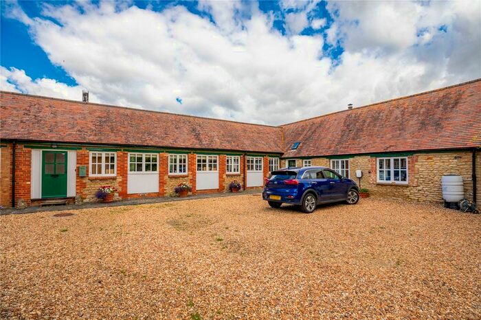 4 Bedroom Barn Conversion For Sale In Bicester Road, Stratton Audley, Bicester, Oxfordshire, OX27