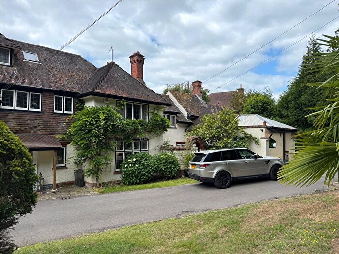 5 Bedroom Semi-Detached House To Rent In Wood Lane, Weybridge, Surrey, KT13