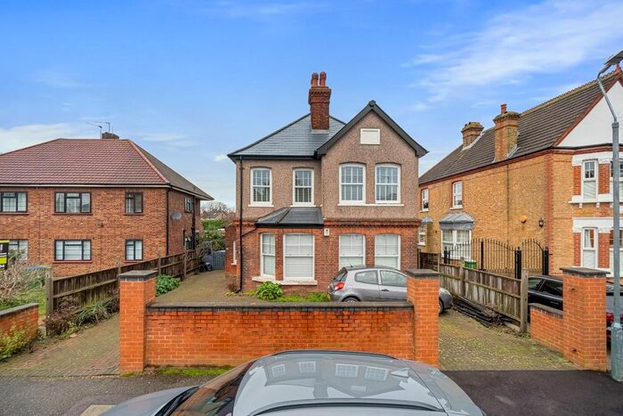 2 Bedroom Maisonette To Rent In West Heath Road, London, Greater London, SE2