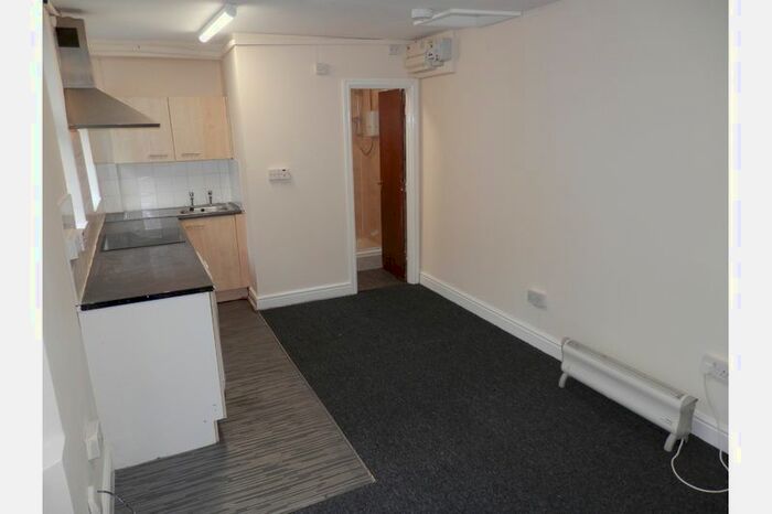 Studio To Rent In Gillott Road, Edgbaston, Birmingham, B16