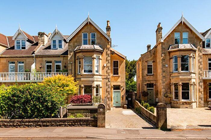 1 Bedroom Flat For Sale In Combe Park, Bath, BA1