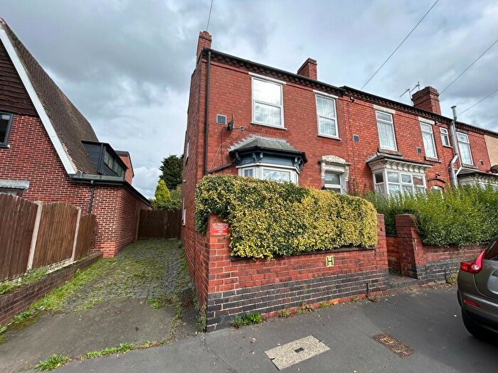 4 Bedroom End Of Terrace House To Rent In Ashes Road, Oldbury, West Midlands, B69
