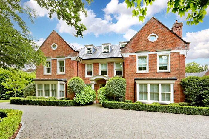 5 Bedroom Detached House For Sale In Stratton Road, Beaconsfield, HP9