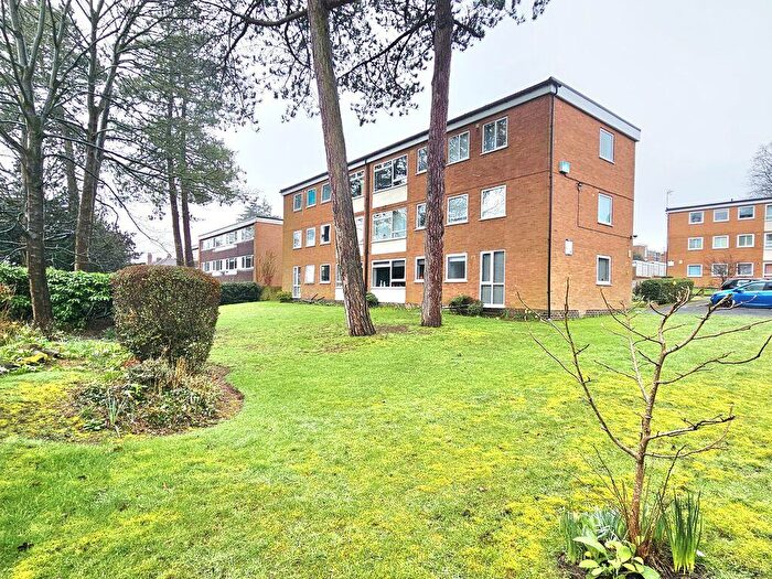 2 Bedroom Apartment For Sale In Boldmere Road, Sutton Coldfield, B73