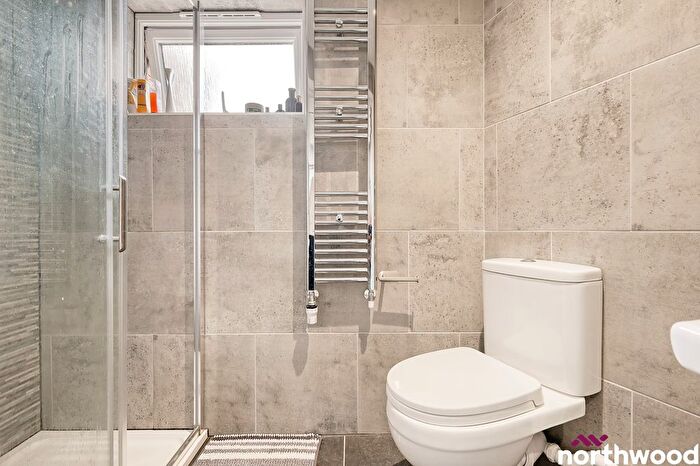 5 Bedroom End Terrace House For Sale In Paddock Drive, Springfield, Chelmsford, CM1