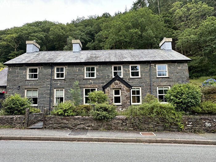 5 Bedroom Detached House For Sale In Nant Gwynant, Caernarfon, LL55