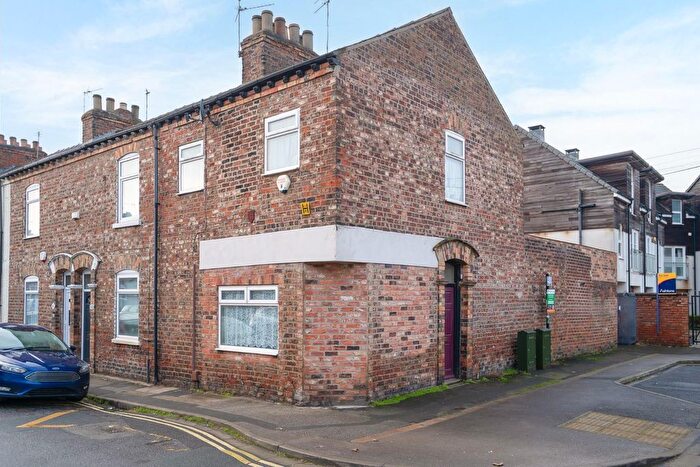2 Bedroom End Terrace House For Sale In Newborough Street, York, YO30