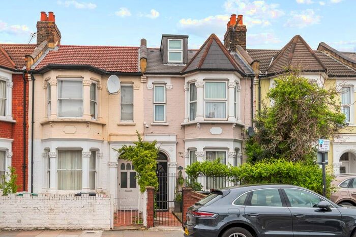 1 Bedroom Flat To Rent In St. Ann's Road, London, N15
