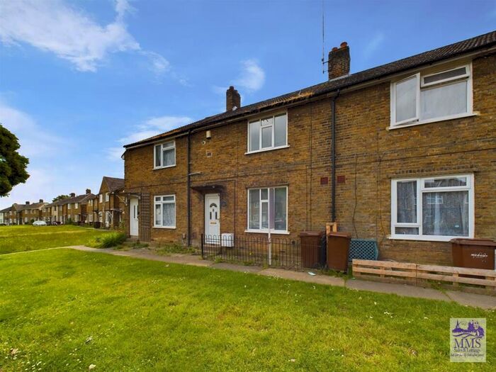 3 Bedroom Terraced House To Rent In Darnley Road, Strood, Rochester, ME2