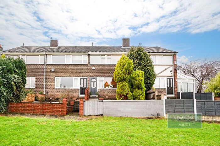 3 Bedroom Terraced House For Sale In Meadow Lane, Wakefield, WF2