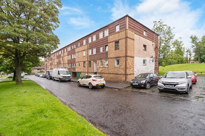 2 Bedroom Flat For Sale In Braehead Road, Kildrum, G67
