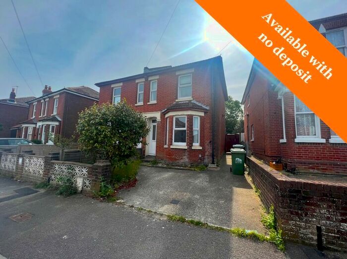 3 Bedroom Semi-Detached House To Rent In No Deposit Option, Newton Road, Bitterne Park, SO18