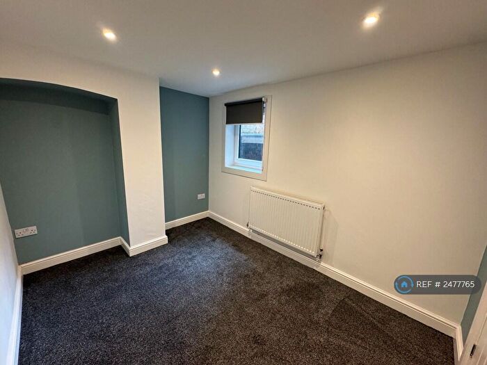 1 Bedroom Flat To Rent In Warmsworth Road, Doncaster, DN4