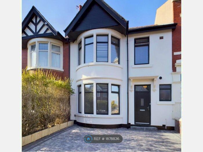5 Bedroom Terraced House To Rent In Horncliffe Road, Blackpool, FY4