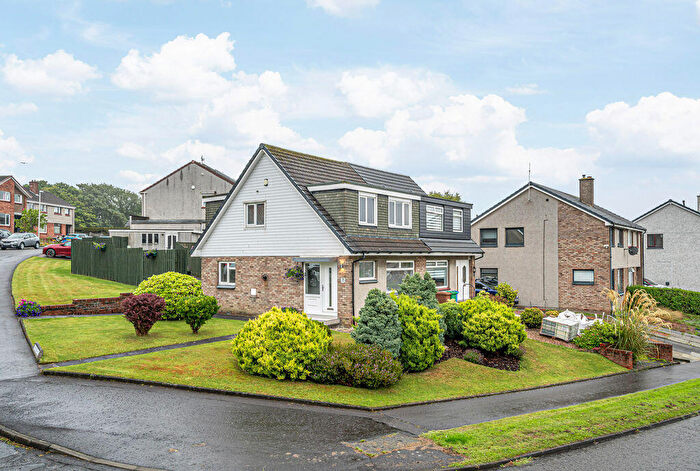3 Bedroom Semi-detached Villa For Sale In Annsmuir Place, Kirkcaldy, KY2