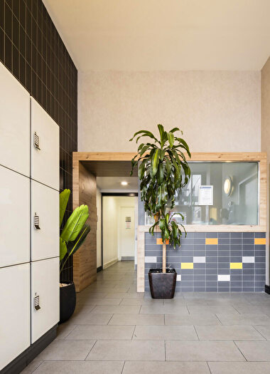 2 Bedroom Flat To Rent In Fizzy Canning Town, Barking Road, Canning Town, E16