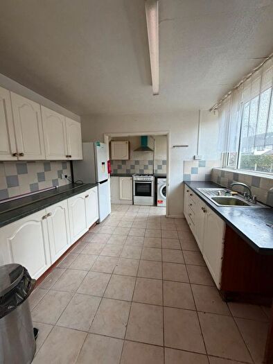 3 Bedroom Terraced House To Rent In Keir Hardie Way, Barking, IG11