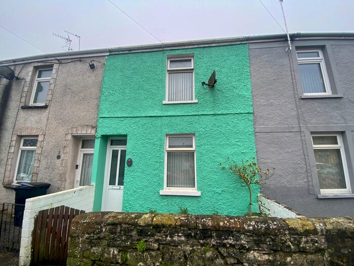 3 Bedroom Property To Rent In Cemetery Road, Bridgend, CF31
