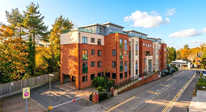 1 Bedroom Flat For Sale In Park Lane, Camberley, Surrey, GU15