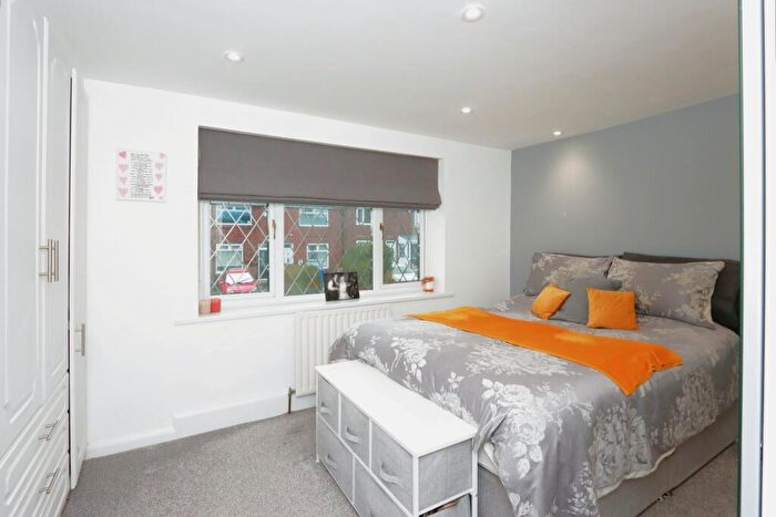2 Bedroom End Of Terrace House For Sale In Chestnut Avenue, Sheffield, South Yorkshire, S9