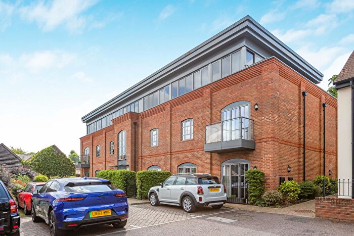 2 Bedroom Flat To Rent In Kings Road, Kings Road, Berkhamsted, HP4