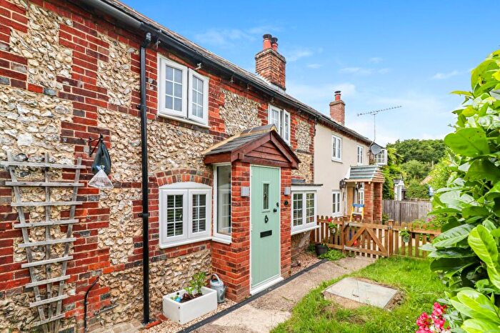 2 Bedroom Terraced House For Sale In Ballinger Row, Blackthorne Lane, Ballinger, Great Missenden, HP16