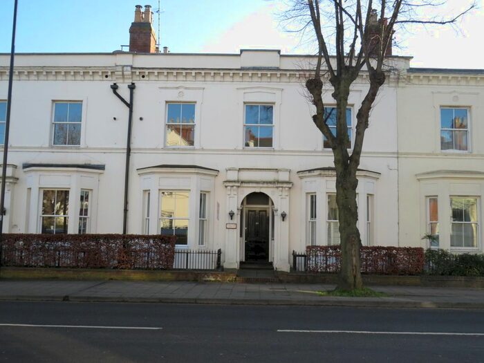 2 Bedroom Flat To Rent In Clarendon Avenue, Leamington Spa, CV32