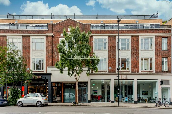 2 Bedroom Apartment To Rent In Goswell Road, London, EC1V