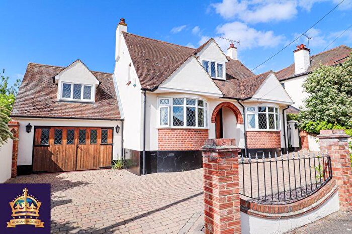 4 Bedroom Detached House For Sale In St. Marys Road, South Benfleet, SS7