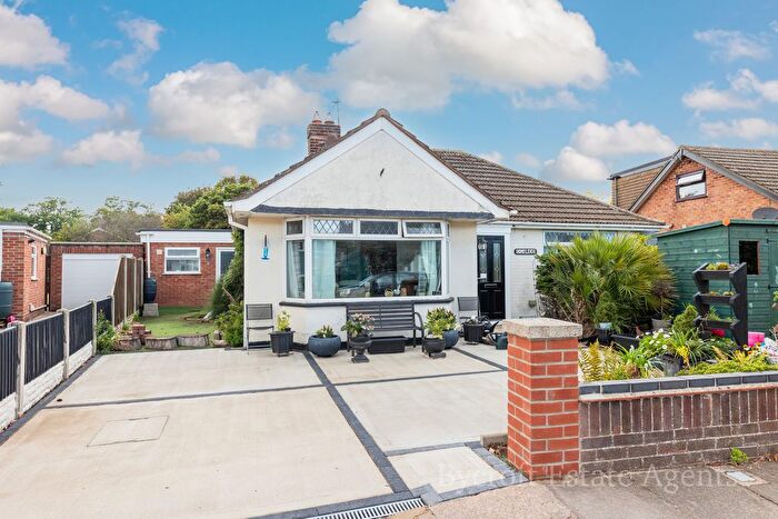 3 Bedroom Detached Bungalow For Sale In Waunci Crescent, Gorleston, Great Yarmouth, NR31