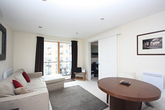1 Bedroom Flat To Rent In Reed House, Durnsford Road, London, SW19
