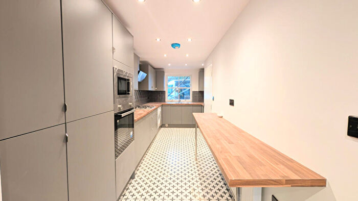 5 Bedroom Terraced House To Rent In Lower Bank Road, Preston, Lancashire, PR2