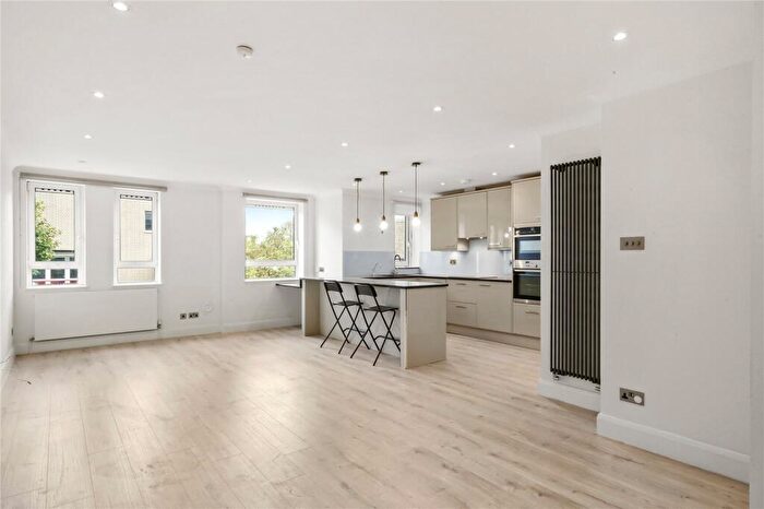 2 Bedroom Flat To Rent In Regents Plaza Apartments, Kilburn Priory, NW6