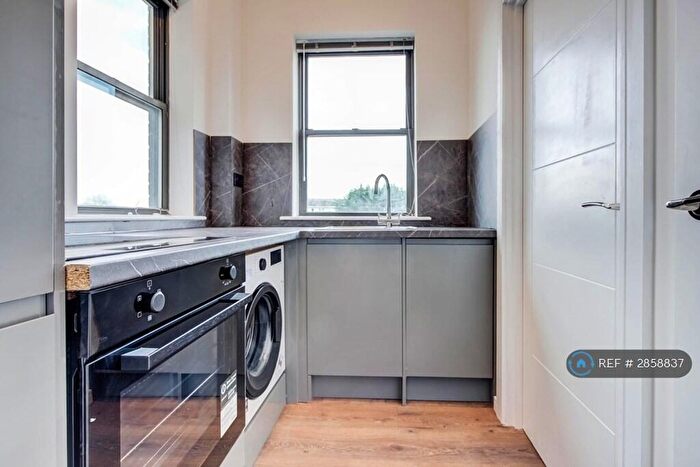 1 Bedroom Flat To Rent In Radio House, Chelmsford, CM1