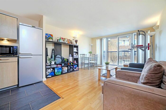2 Bedroom Flat To Rent In Bowling Green Place, London, SE1
