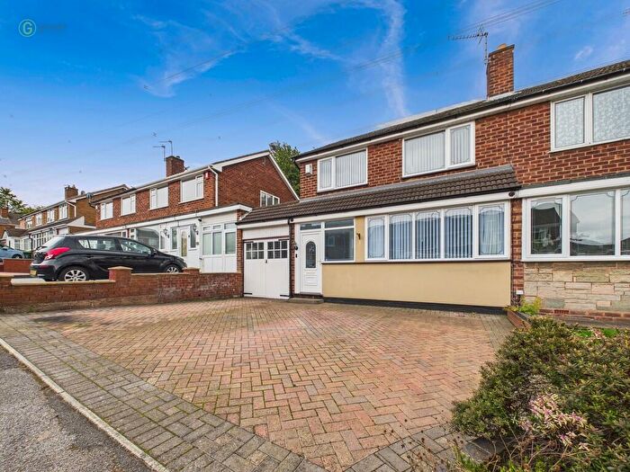 3 Bedroom Semi-Detached House For Sale In Raleigh Croft, Great Barr, B43