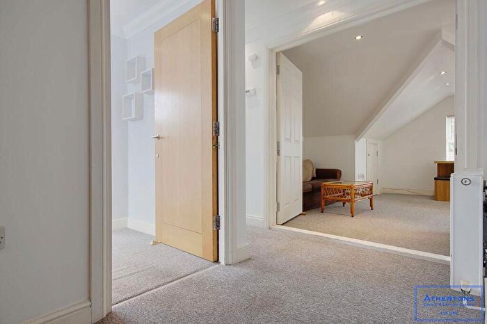 2 Bedroom Apartment For Sale In Wellington Road, Bournemouth, Dorset, BH8